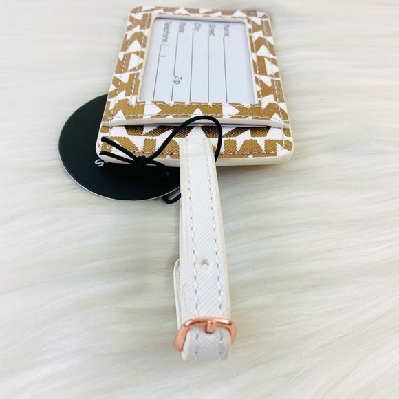 Michael Kors Luggage Tag - Picture 3 of 6